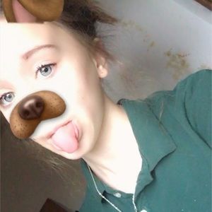 Meet your Posher, Ella